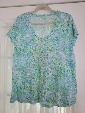 Lily Pulitzer Lightweight Floral Blue & Green V-Neck Tee